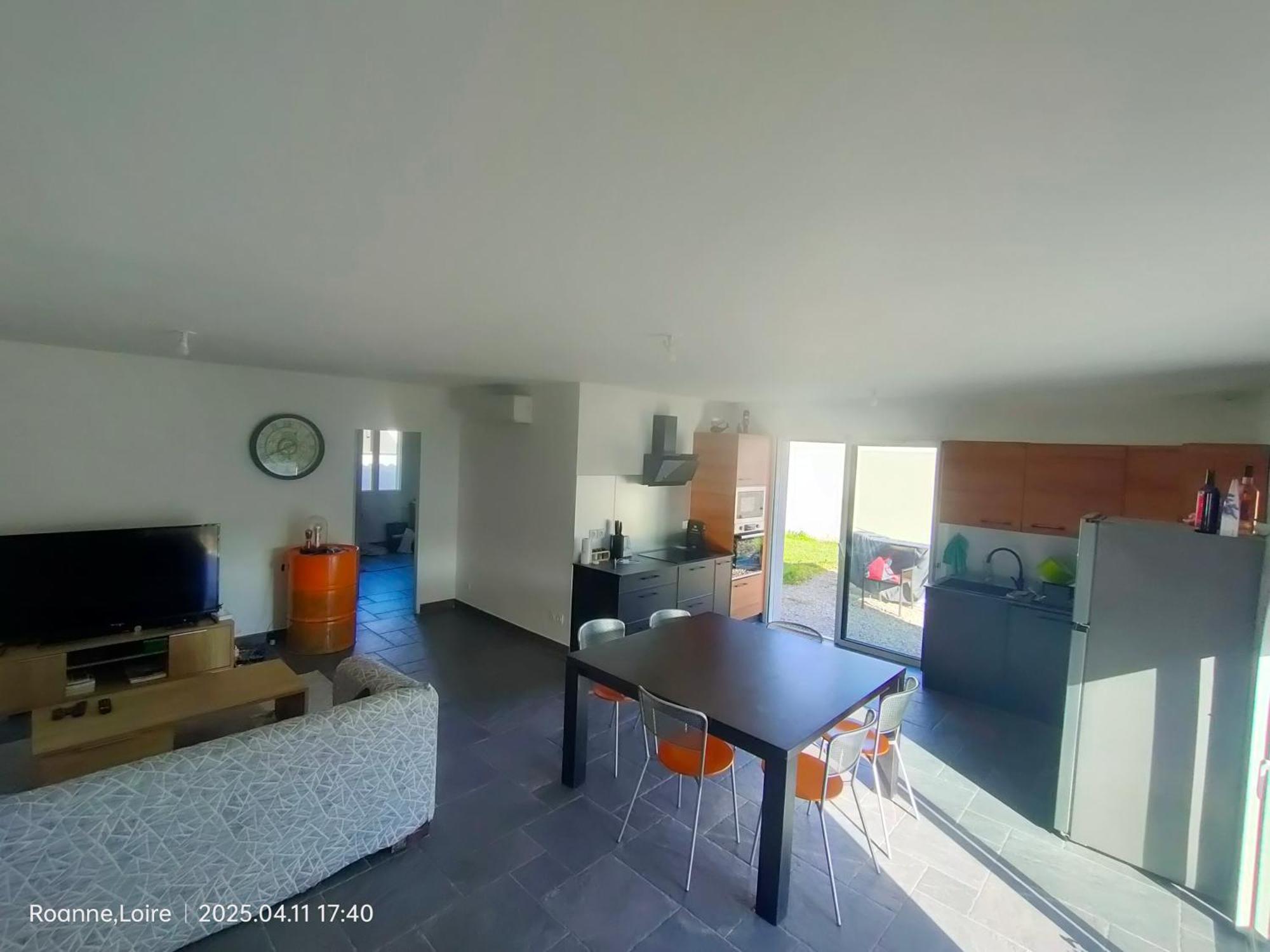Chambre Dans Maison Plain-Pied Moderne Roanne Esterno foto